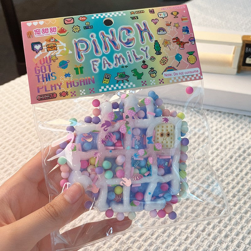 Jucarie Antistres Squishy Squeeze Pinch Family, Model Waffle cu Revenire Lenta, Spuma Poliuretanica, 6x6 cm, 99g, Multicolor