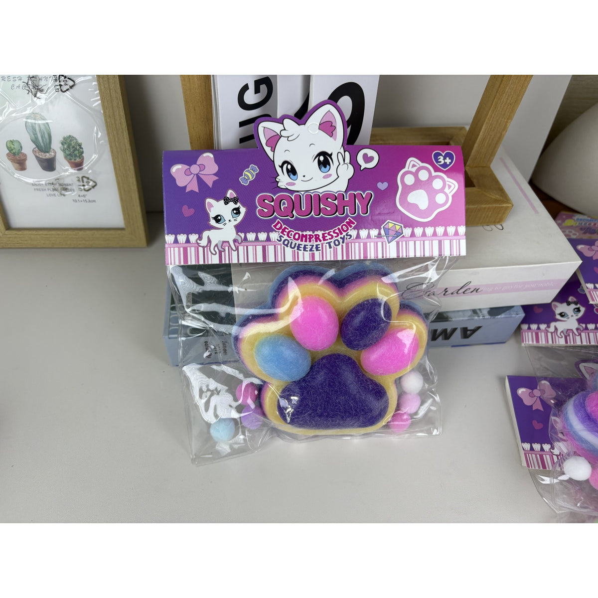 Jucarie Antistres Squishy, Labuta de Pisica Pufoasa cu Revenire Lenta, Squeeze Toy Senzoriala, Silicon Moale, 12.5x10.5 cm, 220g, Mov-Multicolor