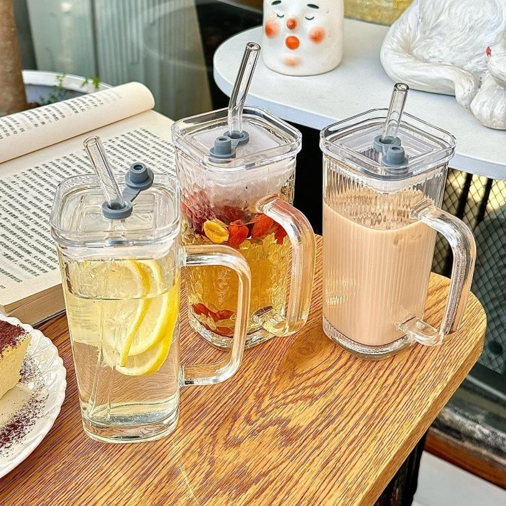 Pahar pentru Răcoritoare și Cafea cu Pai și Mâner, Rezistent la Temperaturi Ridicate, Design Pătrat Minimalist, Sticlă Transparentă, 330 ml
