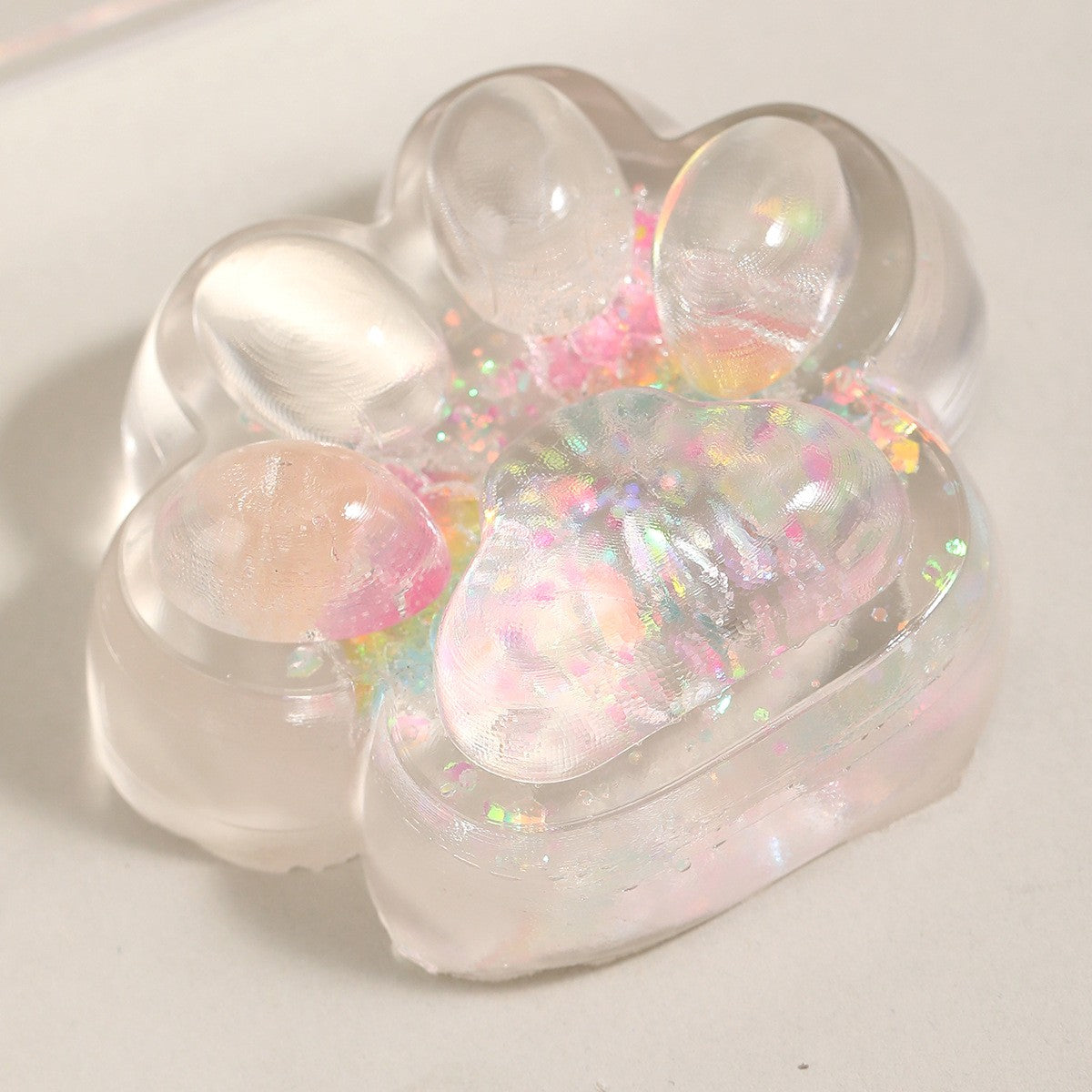 Jucarie Antistres Squishy, Labuta de Pisica Pufoasa cu Revenire Lenta, Material TPR Flexibil, Stimulare Senzoriala, 7 x 6.5 cm, Multicolor