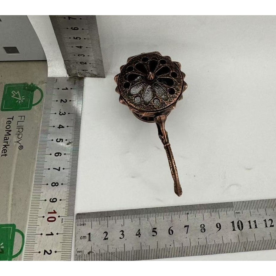 Suport Tămâie Ignifug, Arzător Aromaterapie Model Lotus cu Mâner, Aliaj de Zinc Rezistent la Temperatură, 9.7 x 4.8 x 4.7 cm, Cupru