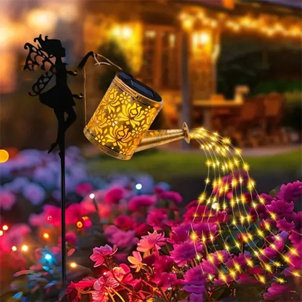 Decoratiune Solara de Gradina, Model Zana cu Stropitoare si LED-uri Tip Cascada, Ornament Metalic Exterior, Lumina Alb Cald, Inaltime 63 cm, Negru