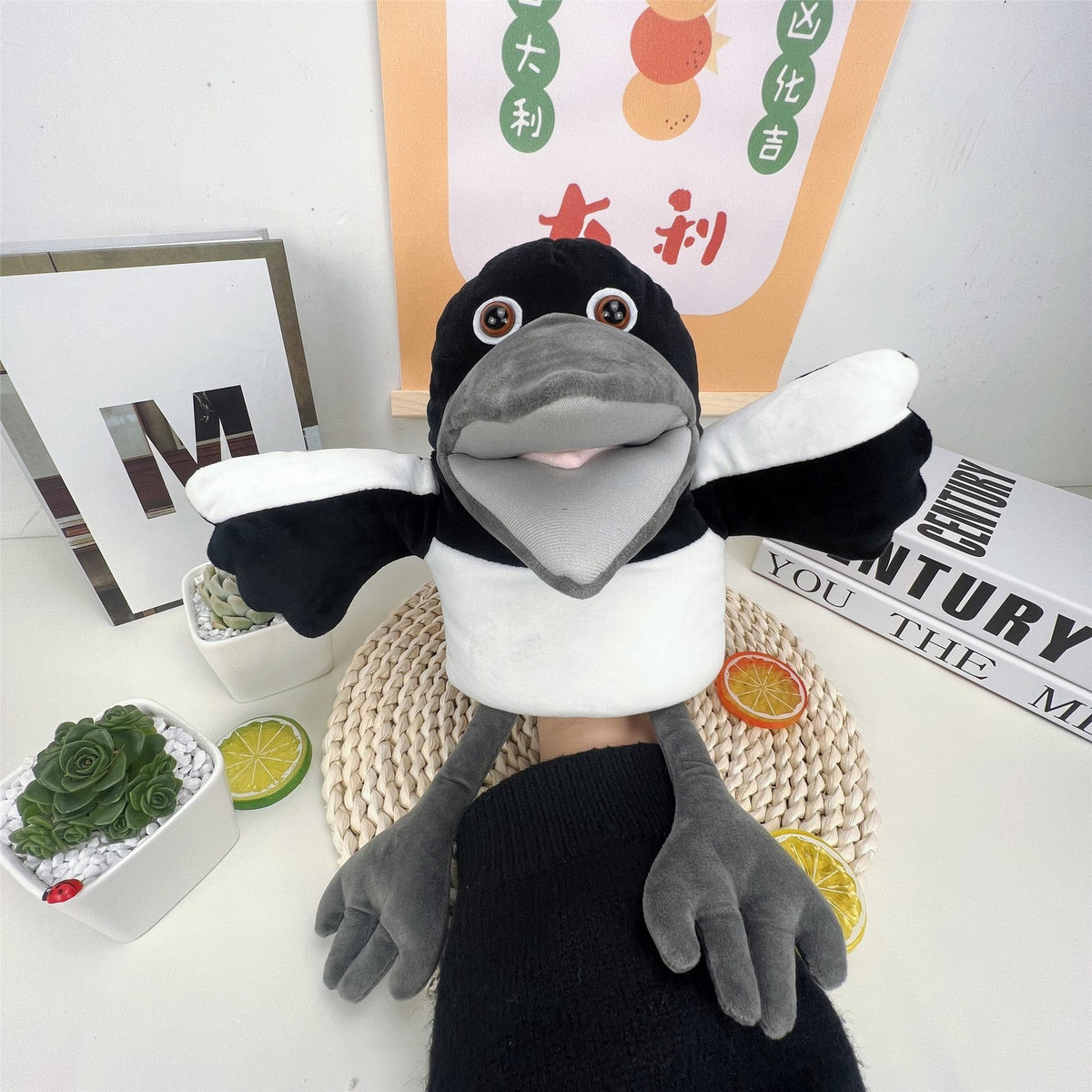 Papusa de Mana Interactiva pentru Teatru, Marioneta Model Pasare, Plus Moale cu Umplutura Bumbac PP, 30 cm, Alb/Negru