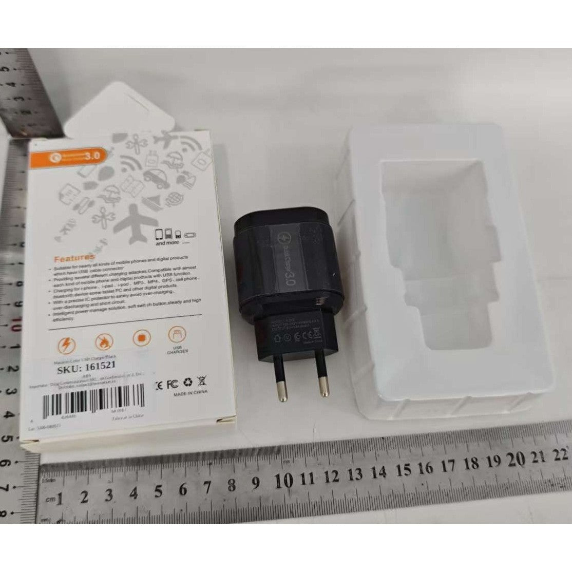 Încărcător Rapid QC 3.0, 3 Porturi USB, Adaptor Priză 18W, 2.1A, Protecție Supraîncălzire, Material ABS, Gama Macarons, Negru