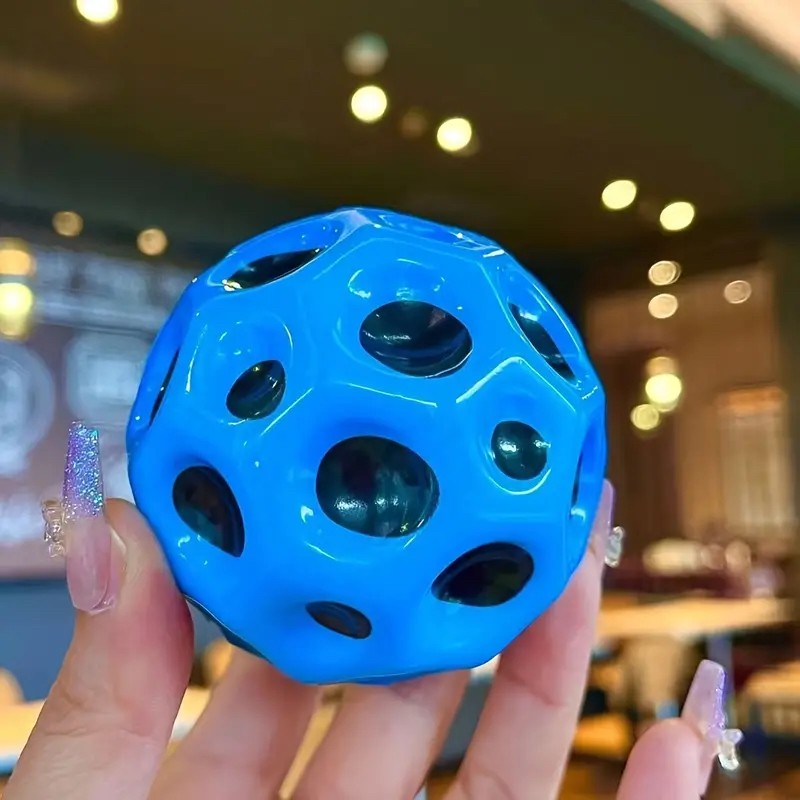 Minge Saltareata Hiperelastica Space Moon Ball, Jucarie Antistress pentru Copii si Adulti, Design Aerodinamic cu Sarituri Inalte, Spuma Poliuretanica, 66 mm, Albastru