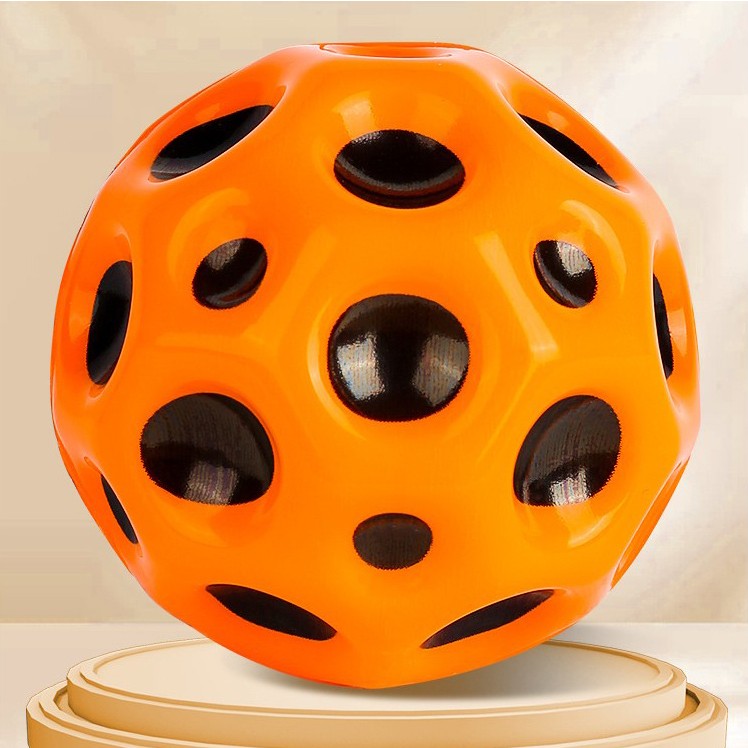 Minge Saltareata Space Moon Ball, Jucarie Hiperelastica si Antistress pentru Copii, Design Aerodinamic, Spuma de Inalta Densitate, Diametru 66 mm, Portocaliu