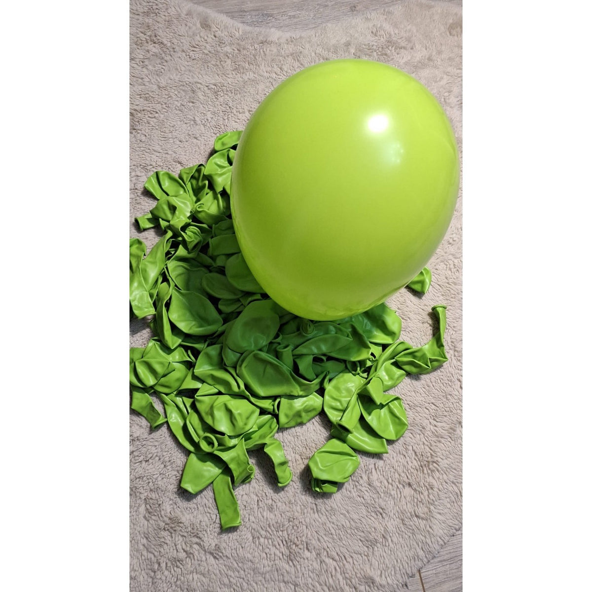 Set 12 Baloane din Latex Standard pentru Petreceri, Compatibile cu Aer sau Heliu, 25 cm, Verde Lime