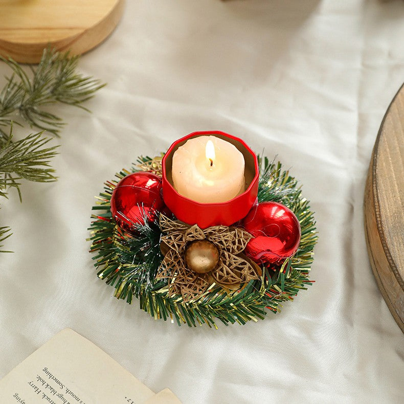 Suport pentru Lumanare de Craciun, Sfesnic Tip Cupa cu 2 Globulete Rosii si Ghirlanda, Decoratiune Festiva pentru Masa, Metal si Material Sintetic, 12 x 12 x 6 cm, Rosu cu Auriu