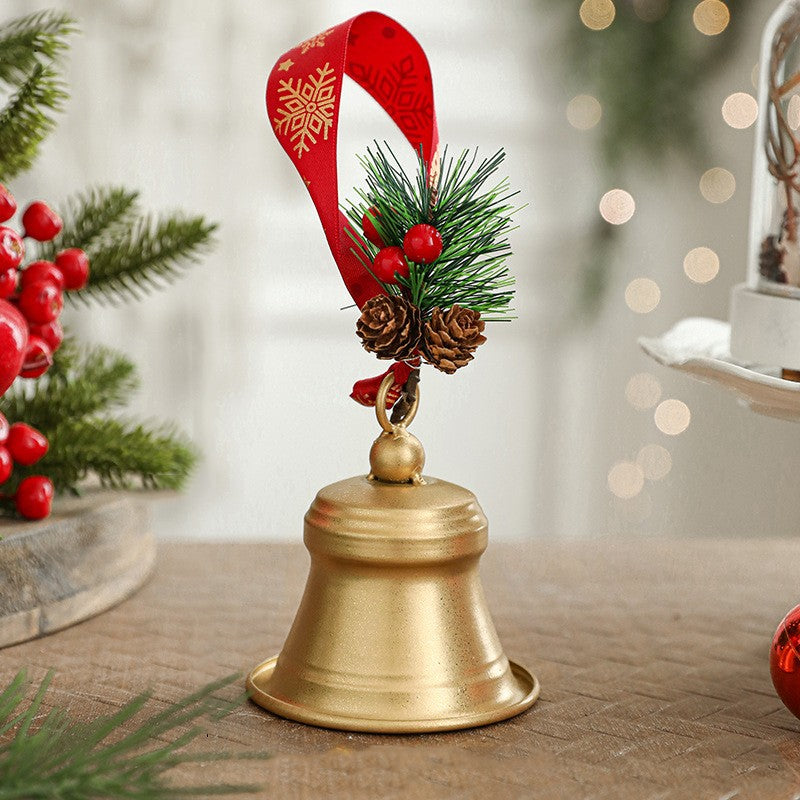 Clopot Decorativ pentru Brad Craciun, Ornament Metalic cu Funda Rosie si Crenguta de Brad, Accesoriu Festiv Suspendabil, Metal, 10 x 8 x 8 cm, Auriu