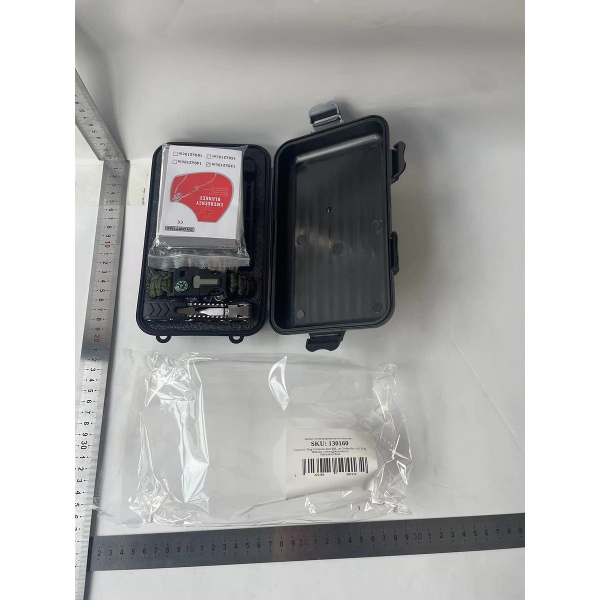 Kit Supravietuire Multifunctional, Set Instrumente Profesionale si Trusa de Prim-Ajutor, pentru Camping si Drumetii, Cutie Protectie Tip Valiza, 130x210 cm, Negru