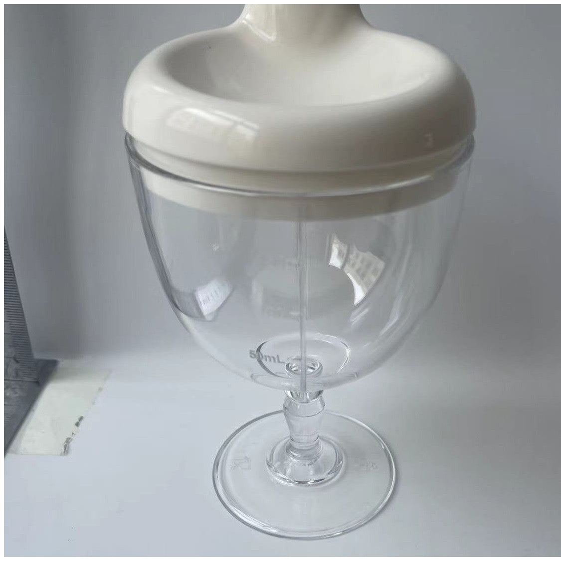Pahar Copii cu Picior și Cioc Antiscurgere, Tip Cupă Antrenament fără Mâner, Plastic Policarbonat Rezistent, 150 ml, Alb, +3 Ani