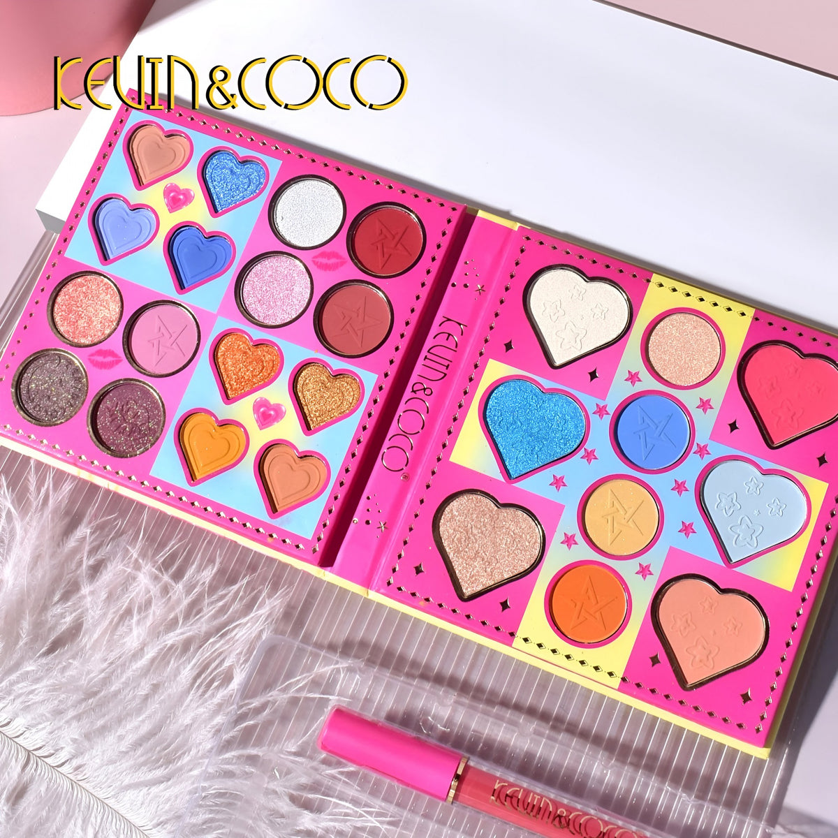 Kevin & Coco Set Machiaj Complet, Trusa 26 Culori Fard de Ochi, Contine 2 Rujuri, Gloss si Fard de Obraz, Pigmentate, Toate Tipurile de Ten, 19x18x2 cm