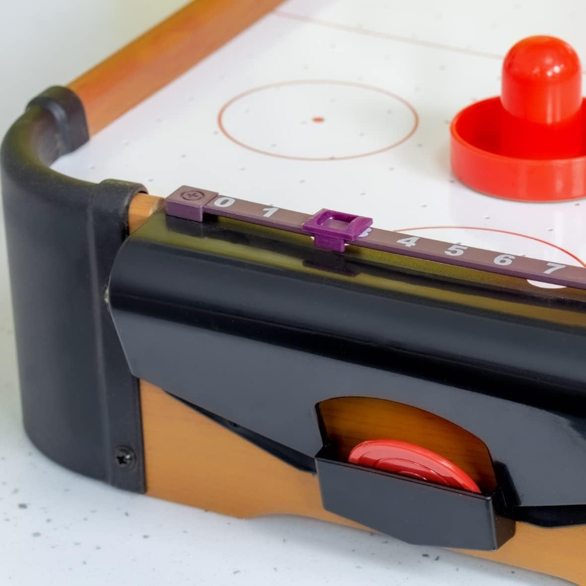 Masă Air Hockey Graffiti cu Picioare Scurte, Joc de Îndemânare cu Ventilator, Tabela de Scor, Lemn, Maro, include 2 Pucuri și 2 Împingătoare, 76x38x21.5 cm