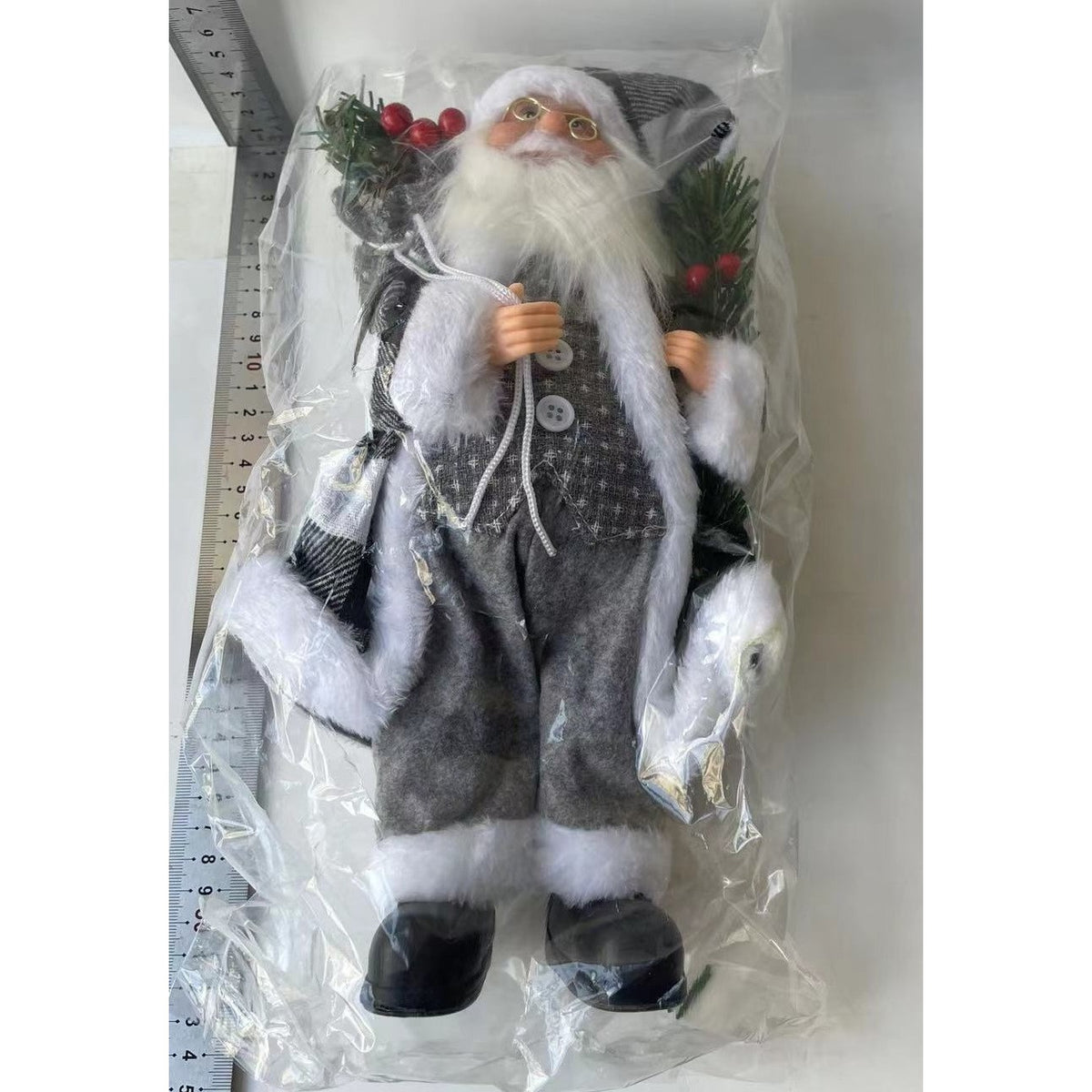Figurina Decorativa Mos Craciun cu Crenguta de Brad, Ornament Craciun Stil Modern, Plastic si Textil, Interior si Exterior, 30 x 10 x 17 cm, Alb si Gri