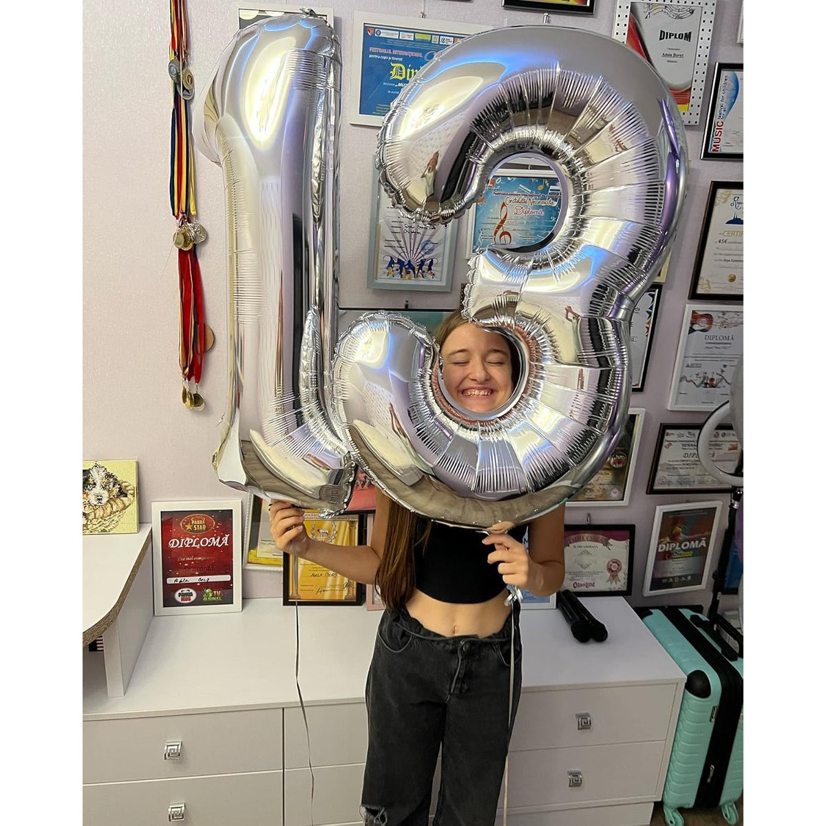 Balon Aniversar Cifra 1, Figurina Din Folie Metalizata, Umflare Aer Sau Heliu, Include Pai, Inaltime 80 cm, Argintiu