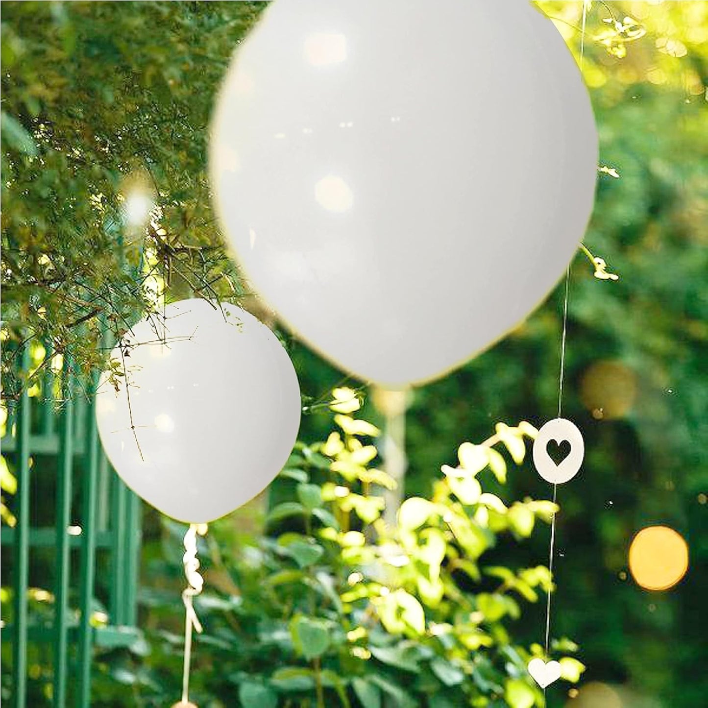 Set 10 Baloane din Latex Metalizate, Model Party pentru Petreceri, Compatibile Aer si Heliu, Biodegradabile, Alb si Argintiu, 23 cm, 2.2 g