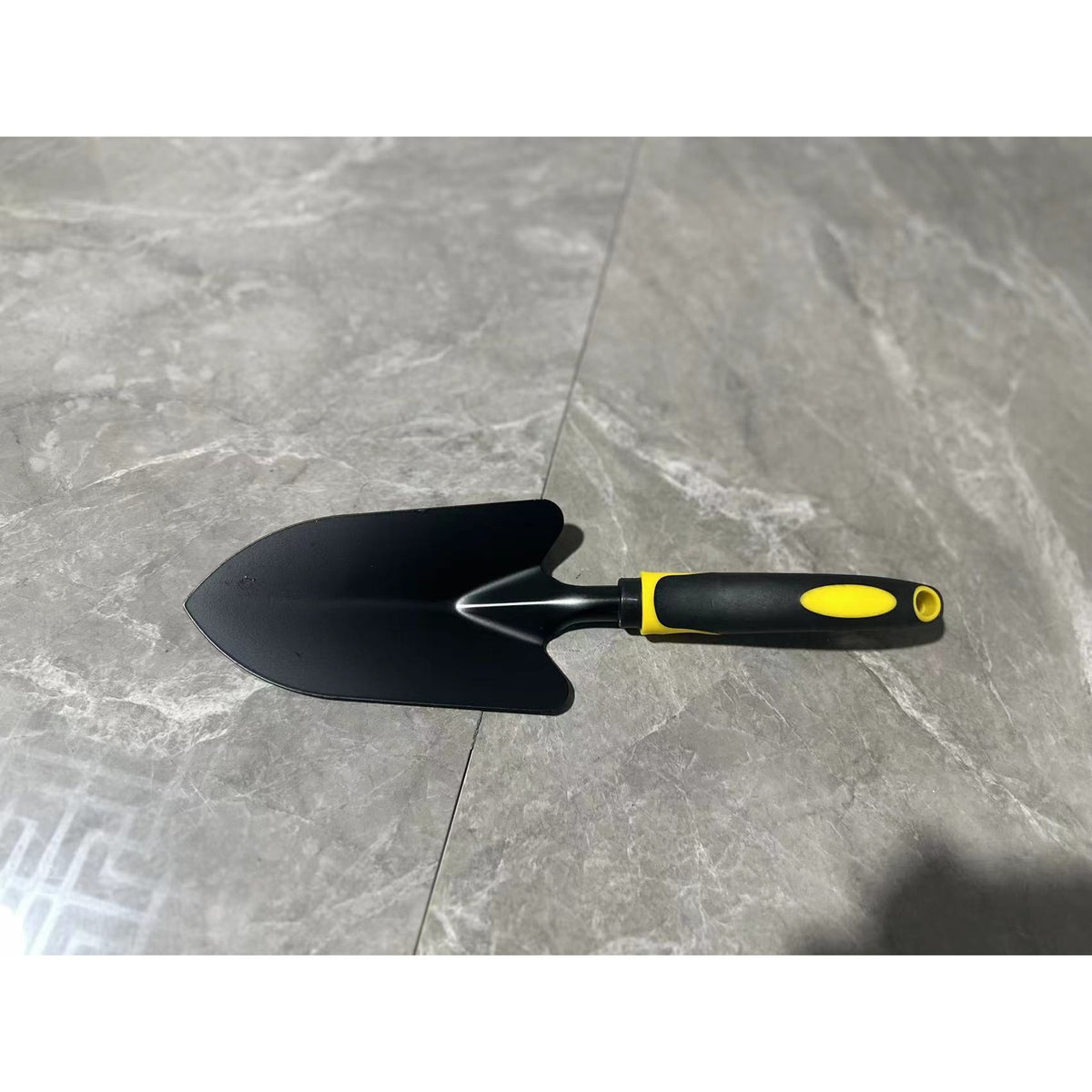 Set 4 Unelte Gradina Pentru Plantare Si Ingrijire, Grebla, Sapaliga Dubla Si 2 Lopeti, Otel Carbon Si PVC, 43 x 11 cm, Negru/Galben