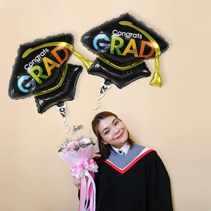 Balon Figurina din Folie Metalizata, Model Toca Congrats Grad, Tematica Absolvire, Umflare Aer sau Heliu, Include Pai, 66x66 cm, Negru