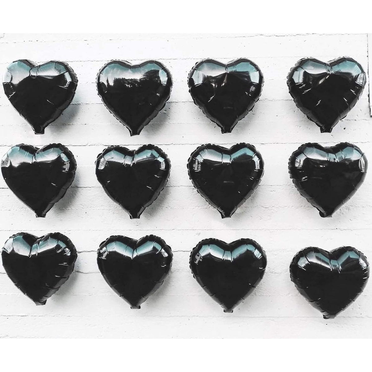 Balon din Folie Metalizata, Figurina Inima pentru Petrecere, Model Clasic cu Pai Inclus, Compatibil Aer sau Heliu, Negru, 40 cm