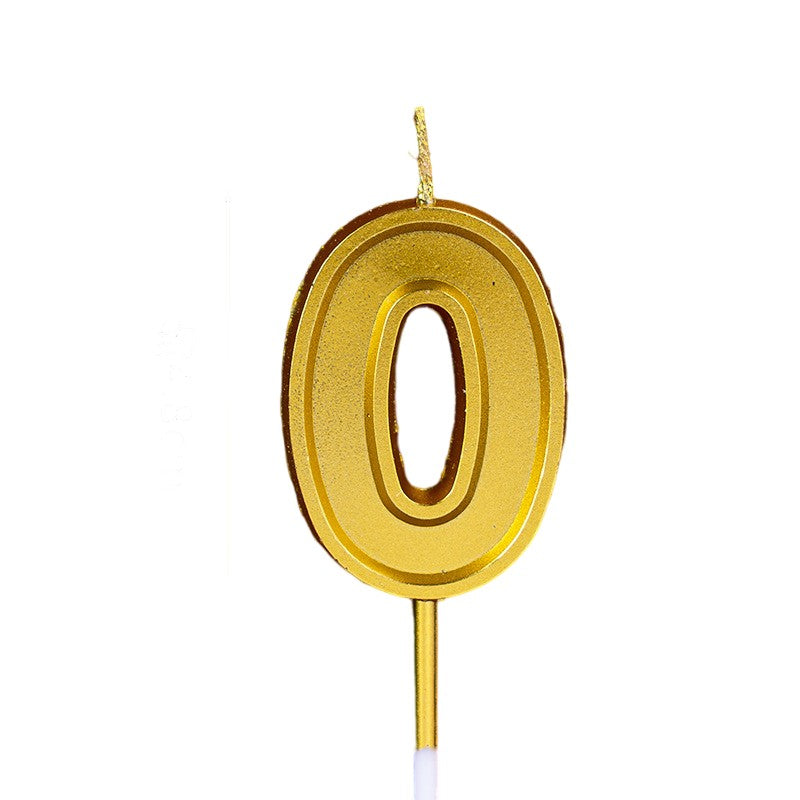 Lumanare pentru Tort Cifra 0, Design Elegant cu Finisaj Stralucitor, Lumanare Aniversara pentru Petreceri si Evenimente, Inaltime 4.8 cm, Culoare Aurie