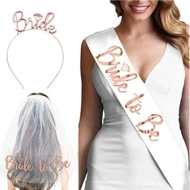 Set de Accesorii pentru Mireasă, Voal cu Coroniță și Panglică Bride To Be, Tatuaje Temporare, Satin și Tulle, Marime Universală, Alb-Roz, 4 Piese