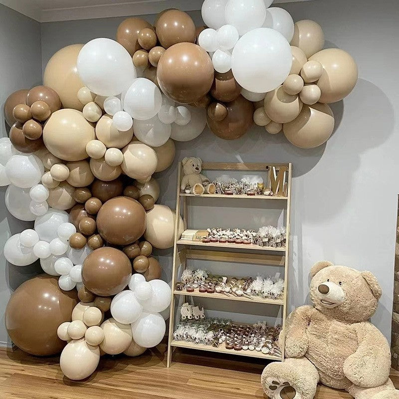 Set 125 Baloane din Latex pentru Arcada, Kit Decoratiuni Petrecere cu Accesorii de Montare, Dimensiuni Mixte 12 cm, 25 cm si 45 cm, Maro, Alb, Bej