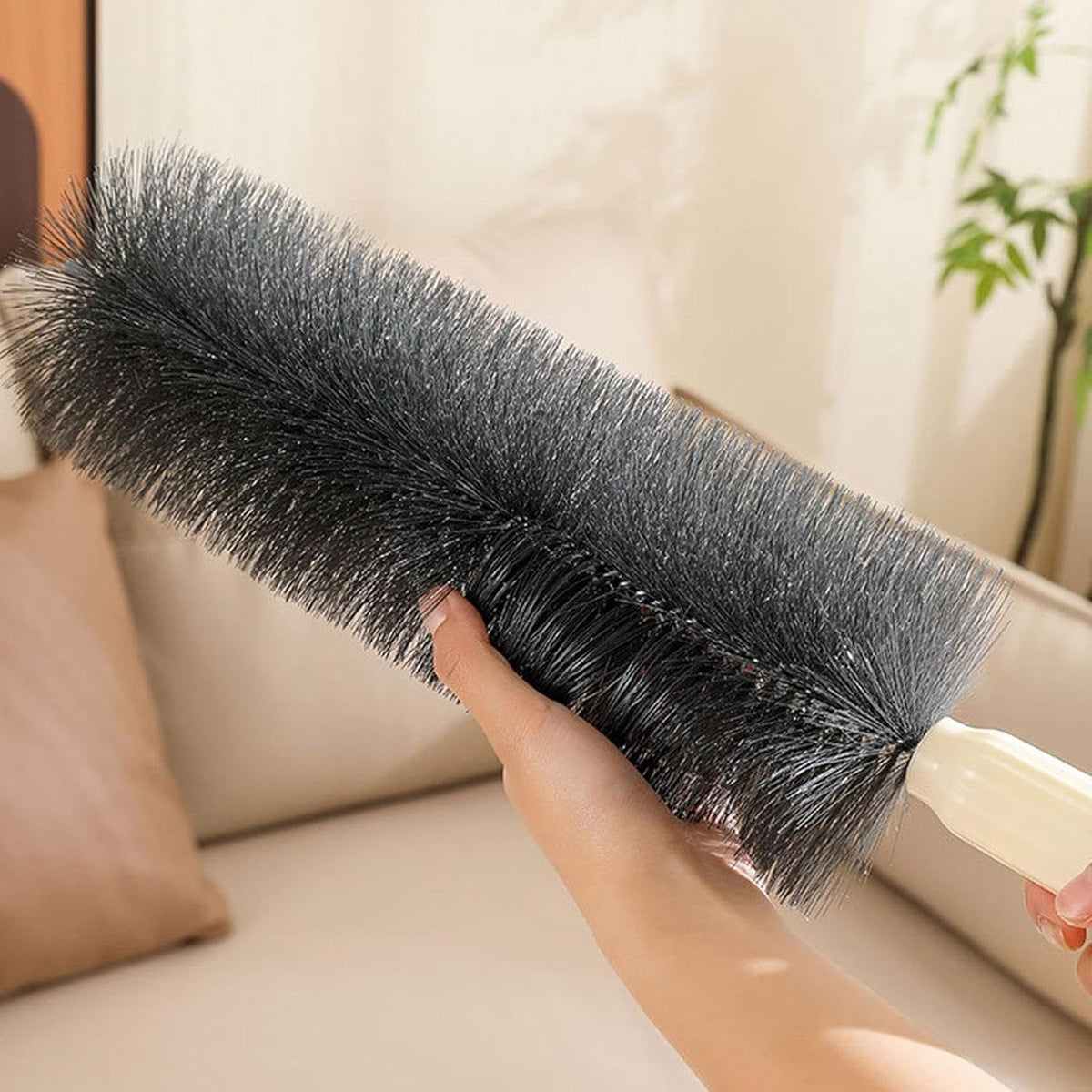 Perie Multifuncțională 2 în 1 pentru Curățarea Prafului, Cap Flexibil cu Burete și Peri PET, Sistem de Agățare, ABS, 38 x 11 cm, Crem