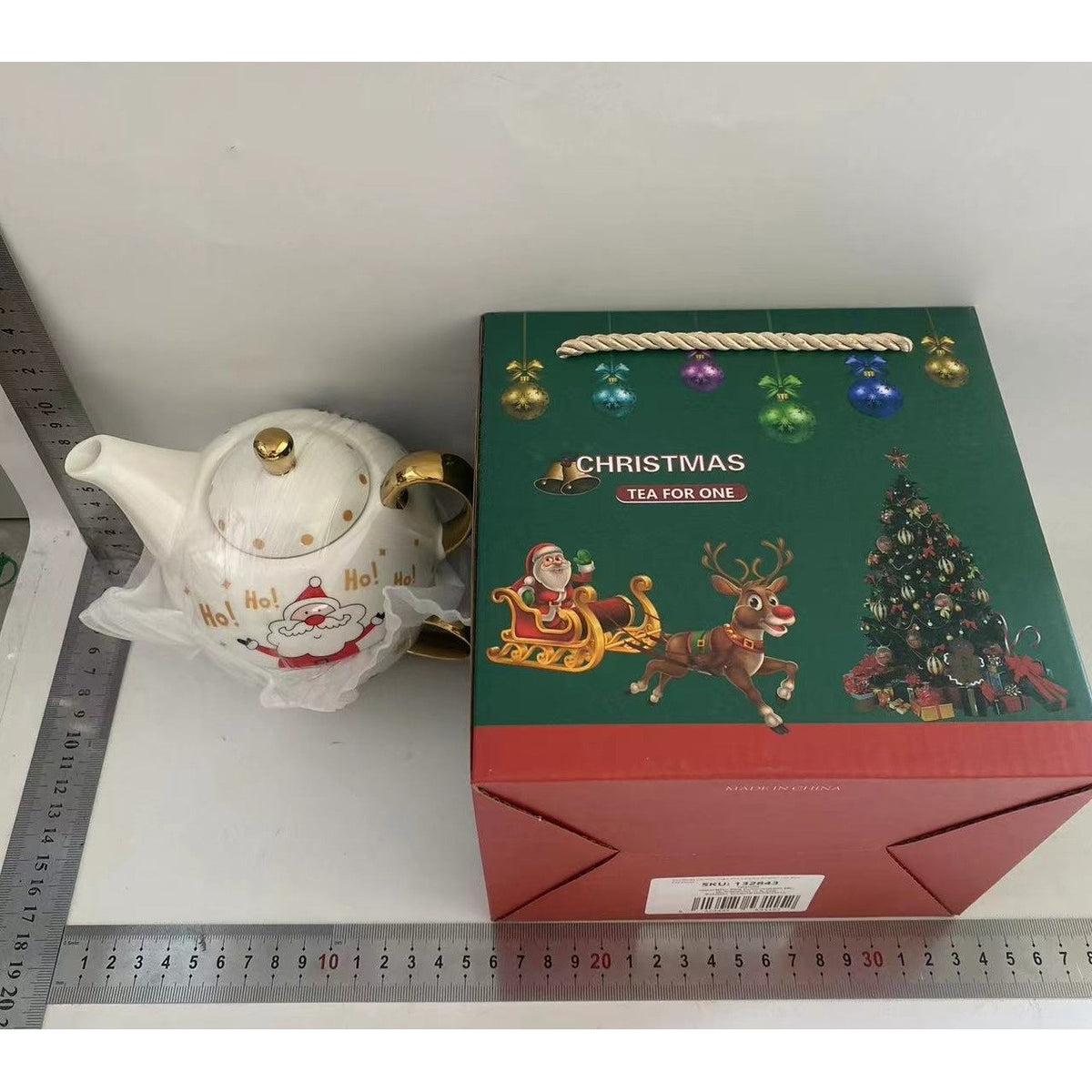 Set de Ceai pentru O Persoană, Temă Crăciun cu Model Moș Crăciun, Design Suprapunibil, Porțelan, Ceainic 420 ml, Cană 310 ml și Farfurie, Alb