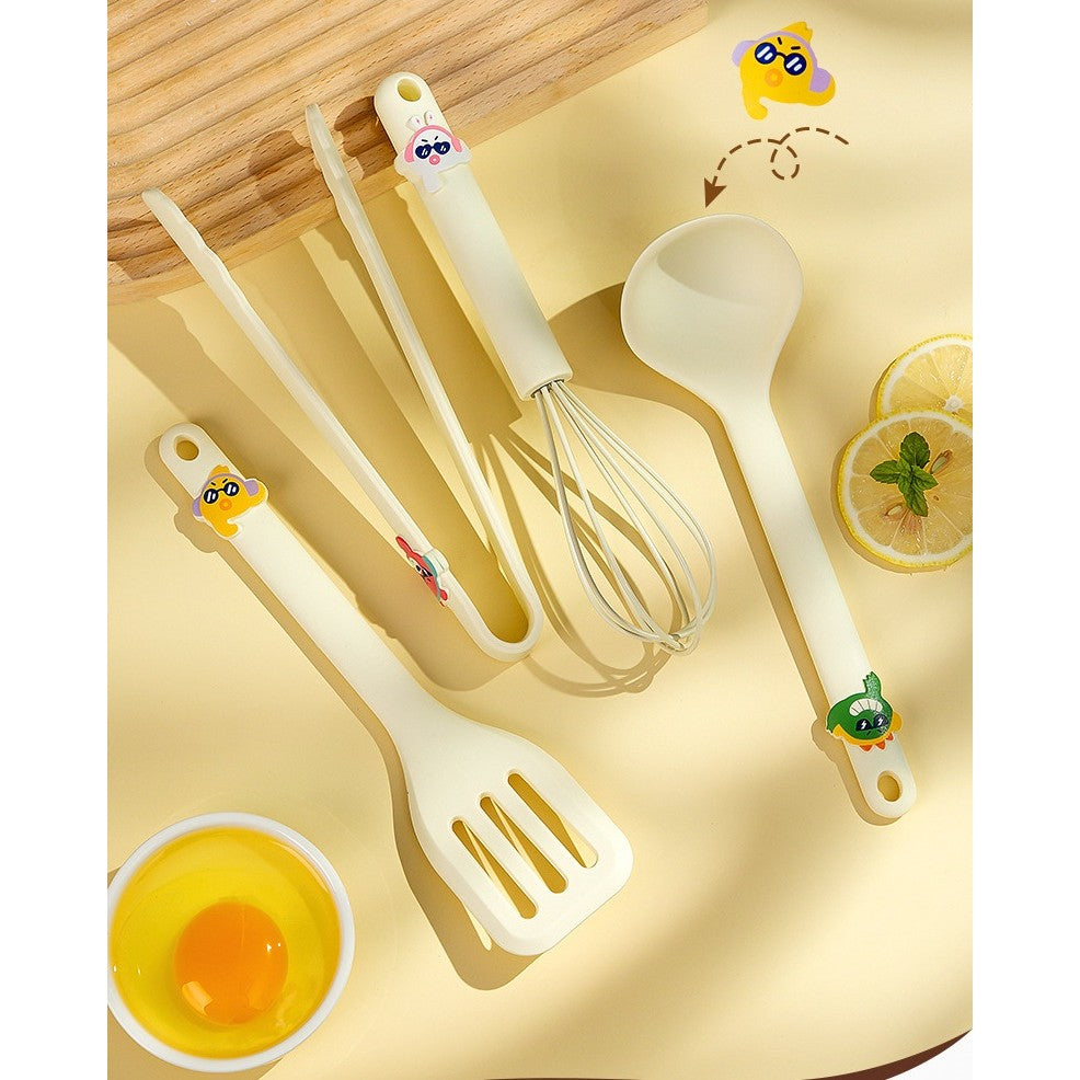 Set 4 Ustensile de Bucatarie pentru Copii, Termorezistente cu Design Animat, Silicon Alimentar Antibacterian, 13 x 24 x 5 cm, Bej