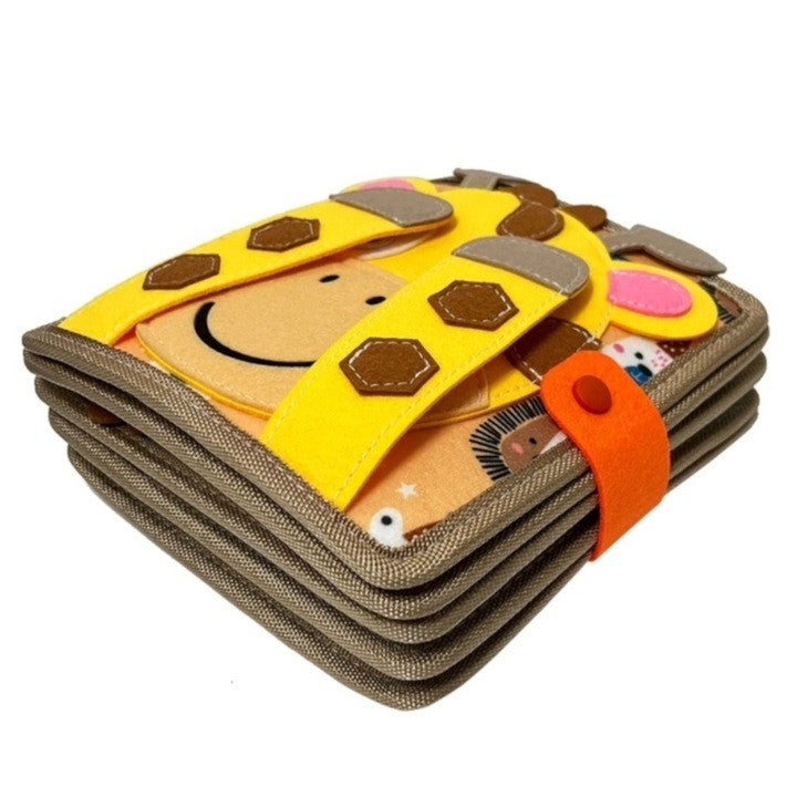 Luxma Carte Senzoriala Educativa Montessori 7in1, Dezvoltare Abilitati Motorii, Fetru cu Elemente Detasabile 3D, 8 Pagini, Model Girafa, 21x21x8 cm, Maro