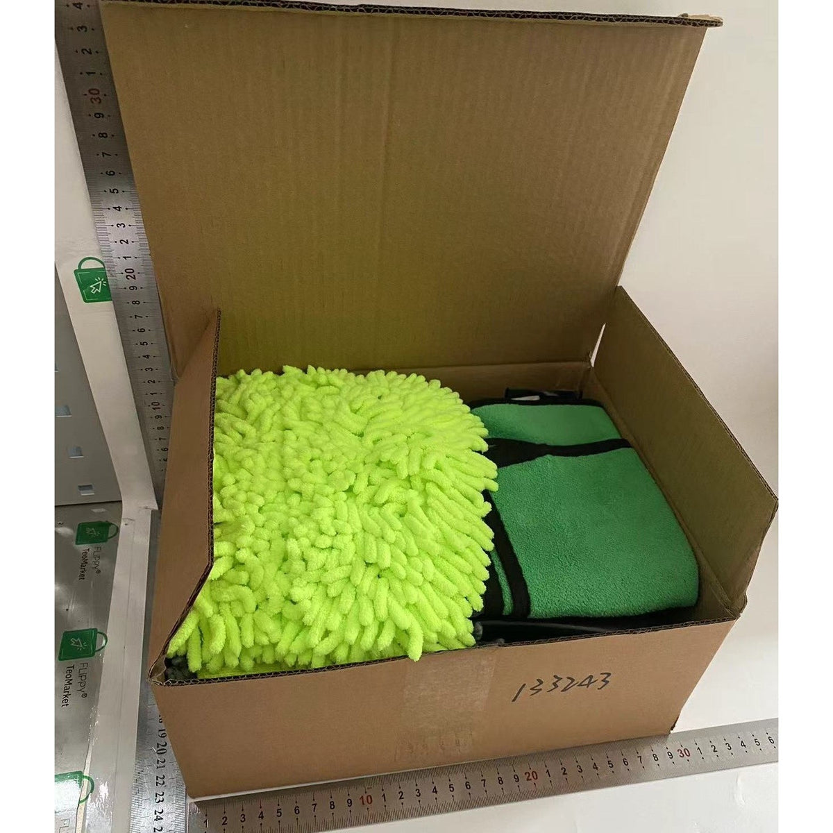 Set 30 Accesorii Curatare Auto, Kit Detailing Interior si Exterior cu Perii Bormasina si Galeata Pliabila, Microfibra si PP, 30 x 24 x 12 cm, Verde