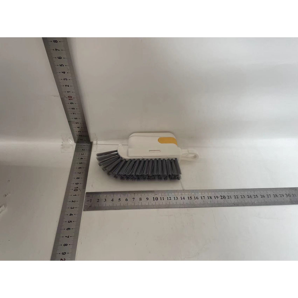 Perie Multifunctionala 3 in 1 pentru Curatare Bucatarie si Geamuri, Burete cu Racleta si Perie Detasabila, Plastic si Silicon, 9x15x2.5 cm, Galben