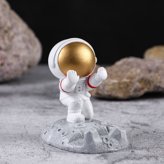 Suport Telefon pentru Birou, Statueta Decorativa Model Astronaut, Suport Telefon pentru Copii, Rasina, 9 x 6.5 x 10 cm, Alb si Auriu