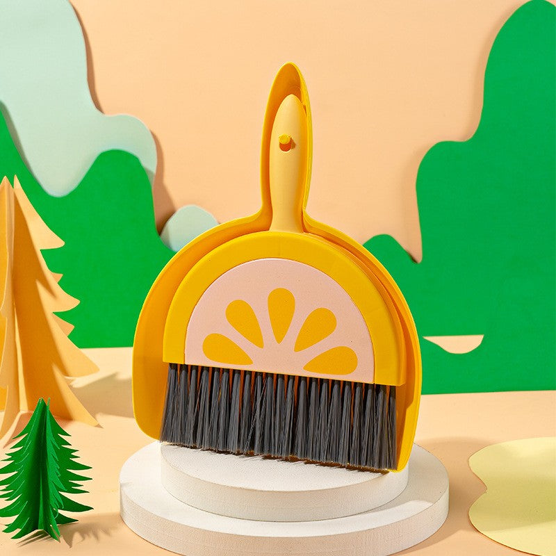 Little Cleaner, Set Mini Matura si Faras pentru Birou si Bucatarie, Design Lamaie, Plastic, 23 x 18 cm, Galben-Portocaliu