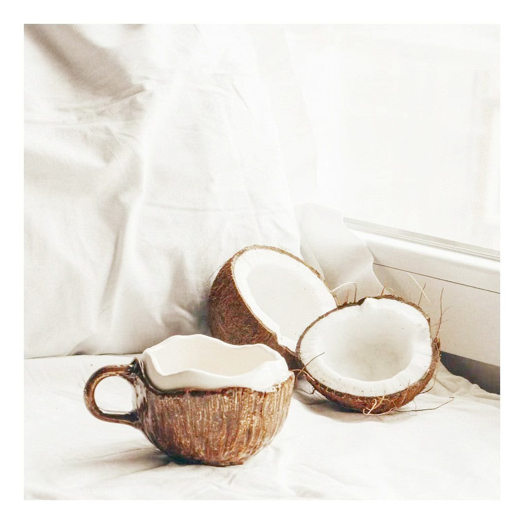 Cană din Ceramică cu Linguriță, Model Nucă de Cocos, Design Rustic, 201-300 ml, Maro