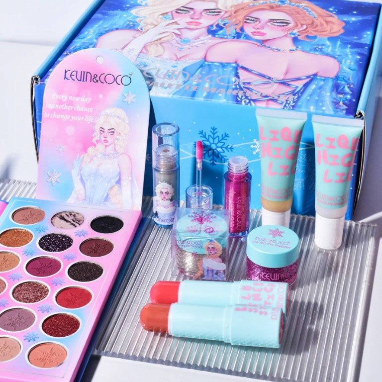 Kevin & Coco Set Machiaj Snow Queen, Trusa Cosmetice cu 18 Farduri Pleoape, 5 Rujuri Lichide, 3 Iluminatoare, 2 Blush, 2 Glitter, 30 Culori, Multicolor, 24.5x21.2x8.7 cm