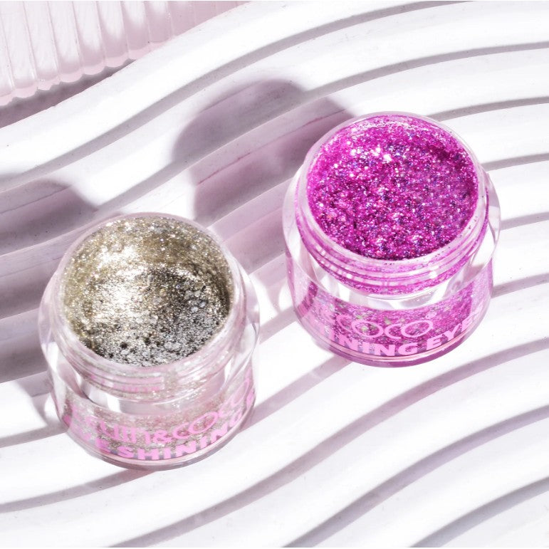 Kevin & Coco Set Machiaj Snow Queen, Trusa Cosmetice cu 18 Farduri Pleoape, 5 Rujuri Lichide, 3 Iluminatoare, 2 Blush, 2 Glitter, 30 Culori, Multicolor, 24.5x21.2x8.7 cm