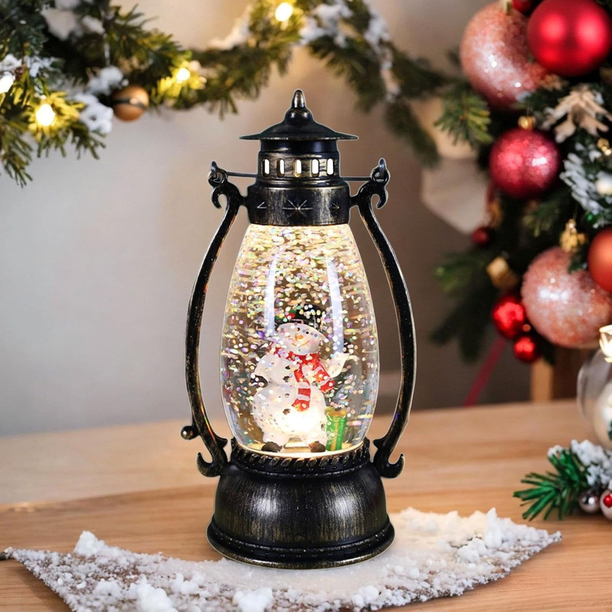 Felinar de Craciun cu Lumina LED Calda, Decoratiune Luminoasa Model Lampa cu Ulei, Design Om de Zapada, Material Plastic PVC, 14x7x6 cm, Negru