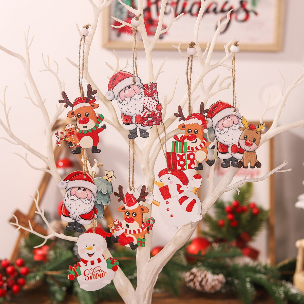 Set 9 Decoratiuni de Craciun pentru Brad, Model Reni cu Snur de Agatare, Lemn Natural Pictat, 3 Designuri Diferite, Multicolor