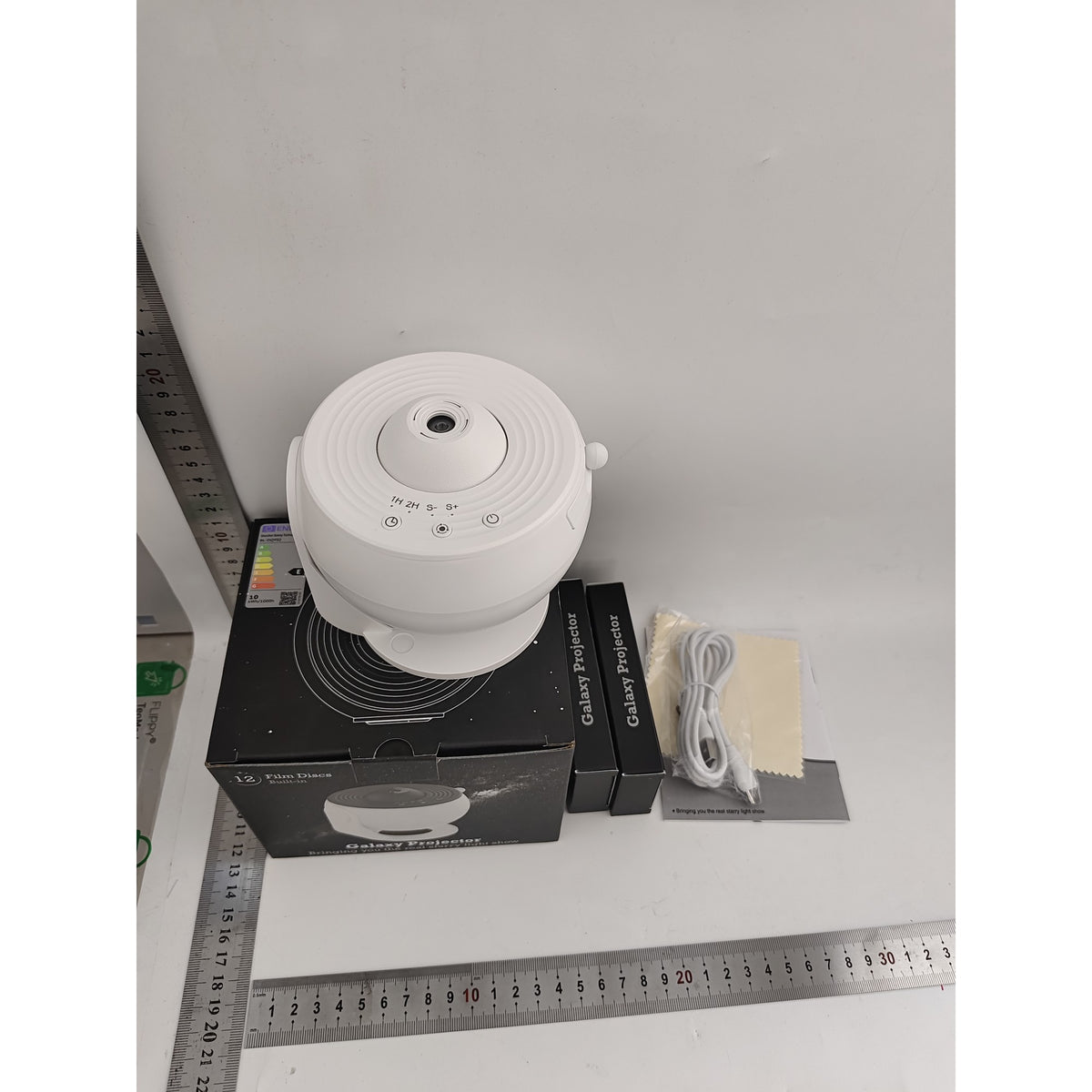 Lampa Proiector Galaxie HD, Planetariu cu Cer Instelat si 13 Filme Inlocuibile, Rotire 360 Grade, Alimentare USB, 5W, 11x11 cm, Alb