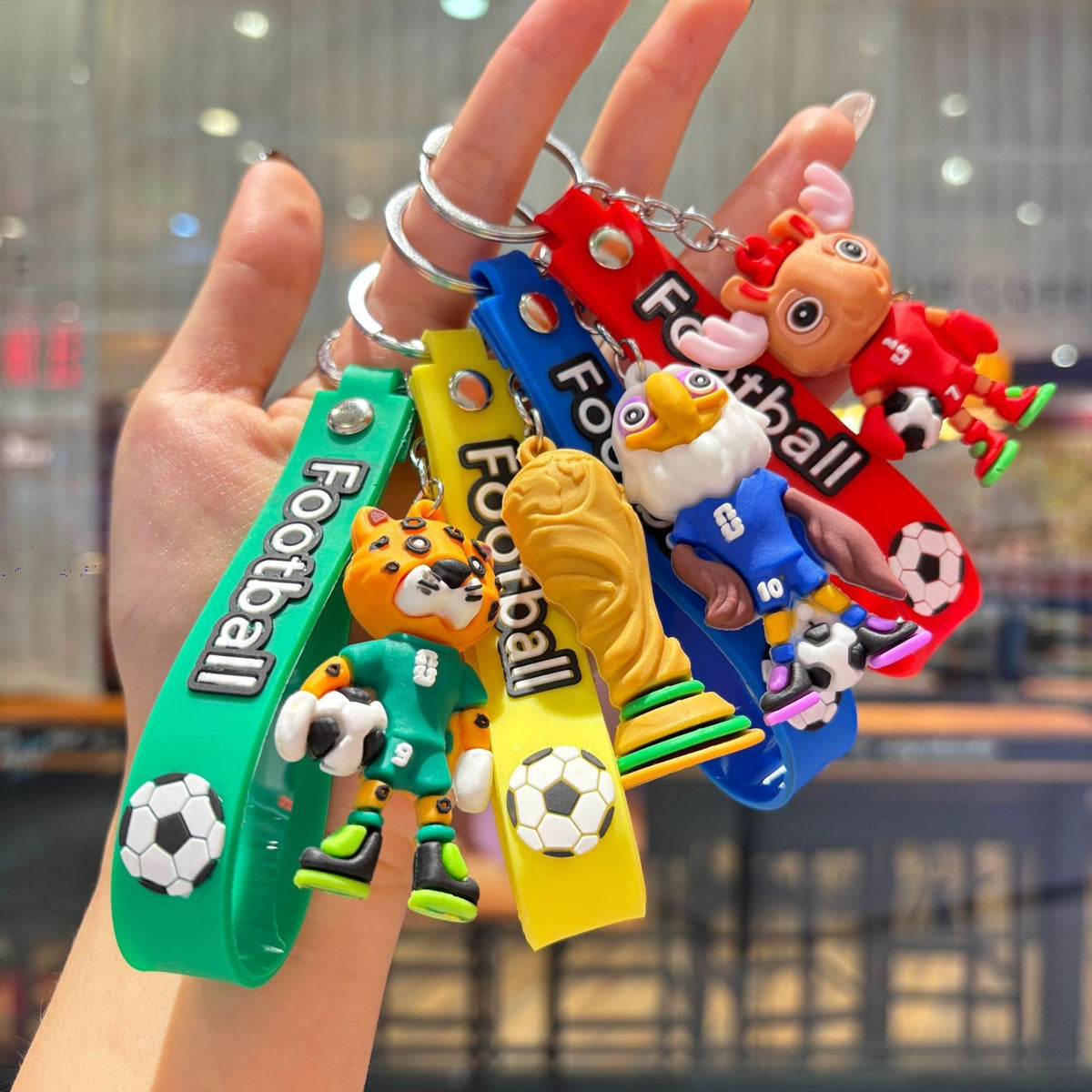 Breloc Chei Fotbal, Mascota Vultur Cupa Mondiala, Accesoriu Ghiozdan si Rucsac, Cauciuc Moale, 6.2 x 3.4 cm, Albastru
