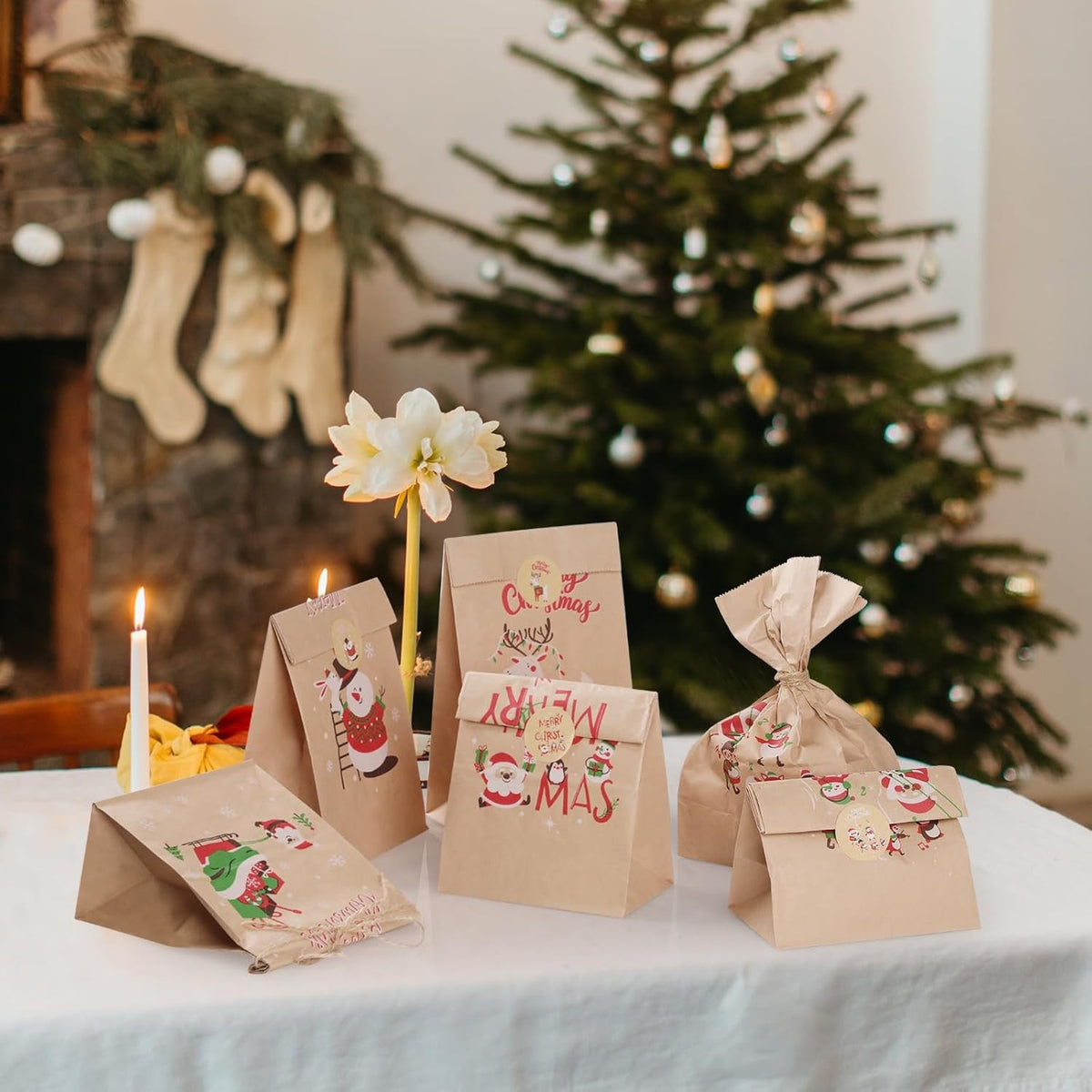 Set 12 Pungi de Cadou pentru Crăciun, Ambalaje Festive cu Stickere Decorative Incluse, Hârtie Kraft Ecologică, Maro, 22 x 12 x 8 cm