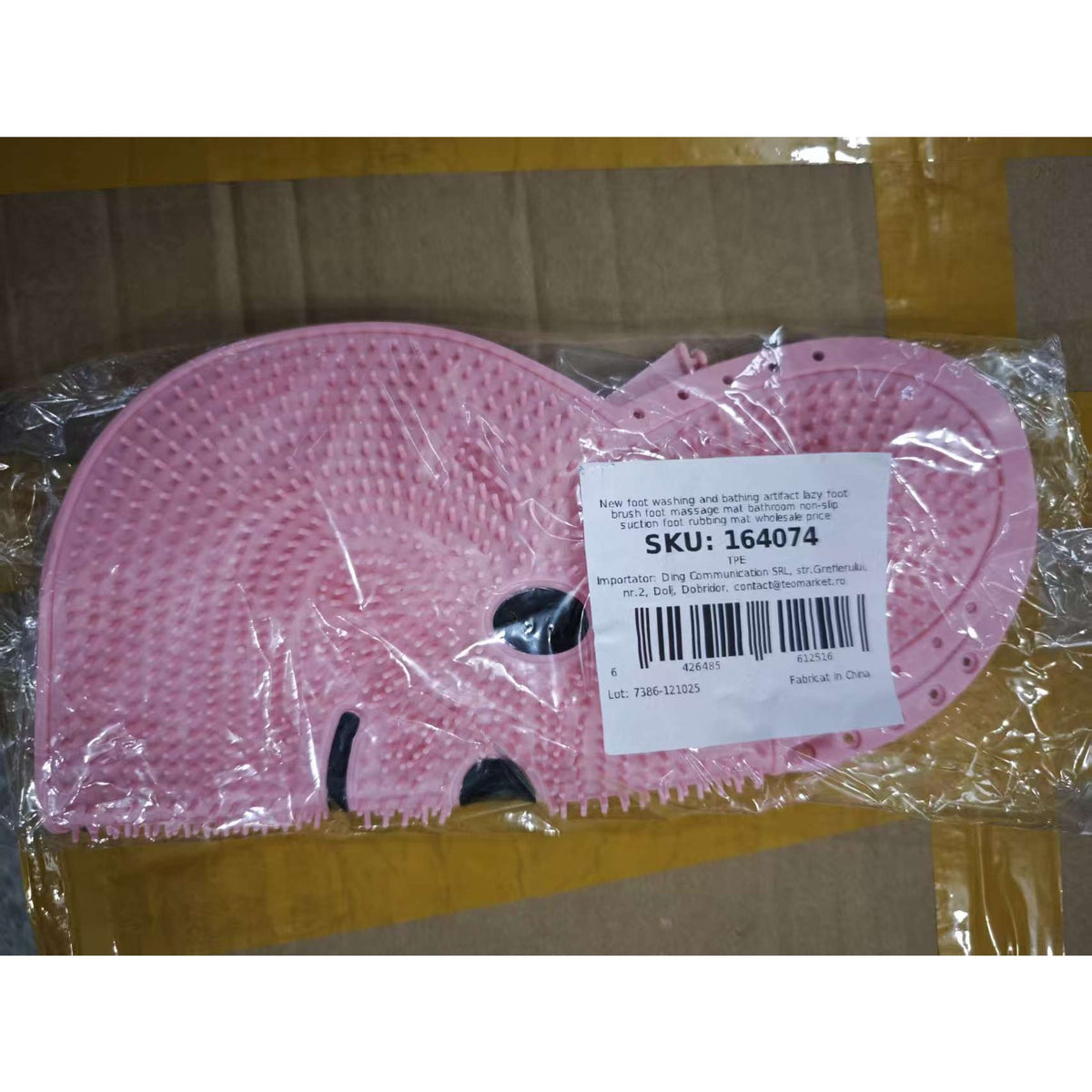 Covoras de Baie pentru Masaj si Spalare Picioare, Ventuze Antiderapante, Exfoliere si Relaxare, Material TPE, Model Iepuras, 45 x 45 cm, Roz