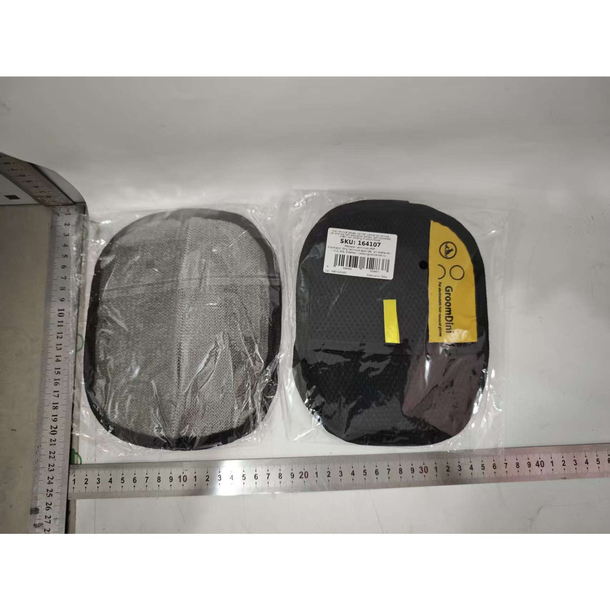 Mănușă pentru Îndepărtarea Părului de Animale, Efect Electrostatic pentru Haine și Mobilier, Pânză Reutilizabilă, 24 x 16 cm, Negru