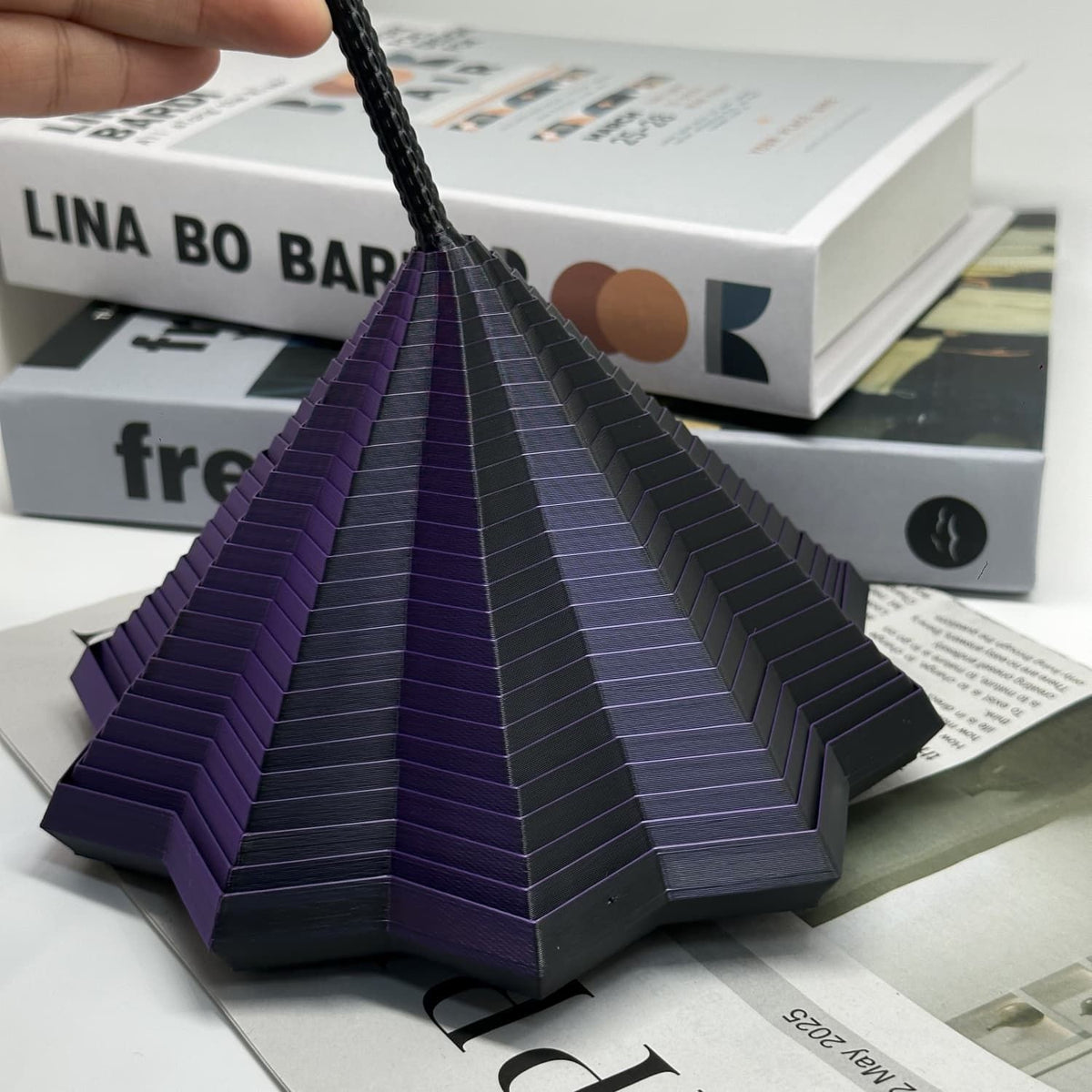 Jucarie Decompresie Anti-stress, Stea 3D Geometrica Extensibila, Turn Magic cu Maner Spirala si Efect DuoChrome, Material PLA, 8.6 cm, Negru/Mov