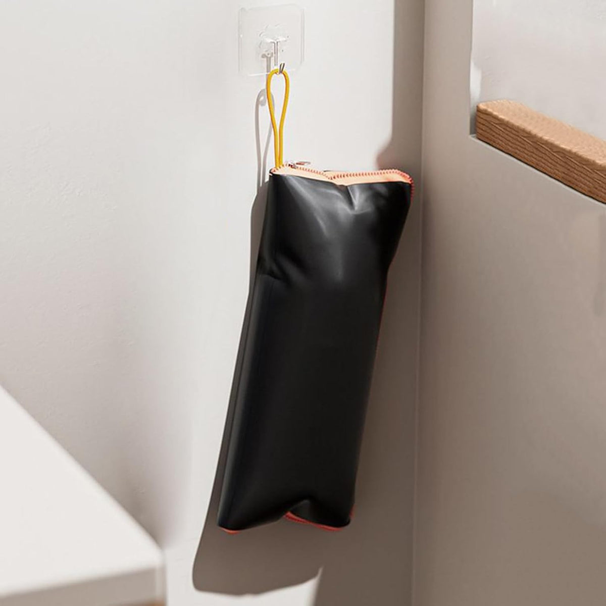 Husa Depozitare Umbrela Pliabila, Interior Microfibra Absorbanta si Exterior Impermeabil, Inchidere Fermoar, Panza Oxford, 28 x 12 cm, Negru/Portocaliu