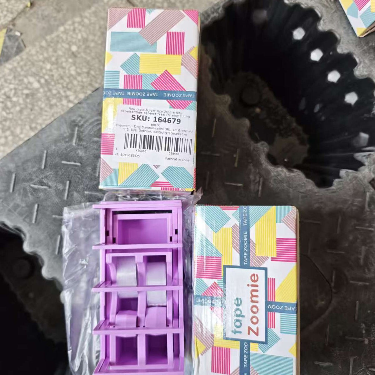 Dispenser Banda Adeziva, Suport pentru Birou si Scoala, Design Pliabil si Stabil, Plastic, 15.5 x 7.7 x 7.4 cm, Violet