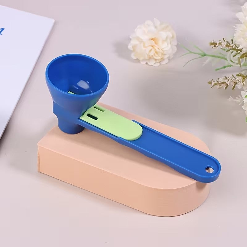 Lingura pentru Proteine si Suplimente, Lingura Dozator cu Palnie Culisanta, Plastic Rezistent, 12.5 cm, Albastru