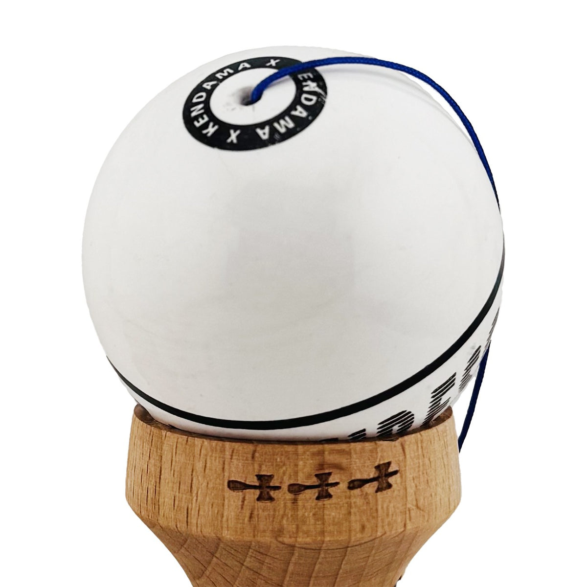 Kendama X Valentine's Day Originala, Model V3 Alb / Alb, Profesionala, Cupe Mari King Size, Super Sticky, Gaura in Baza, Rulment, Ata 62cm