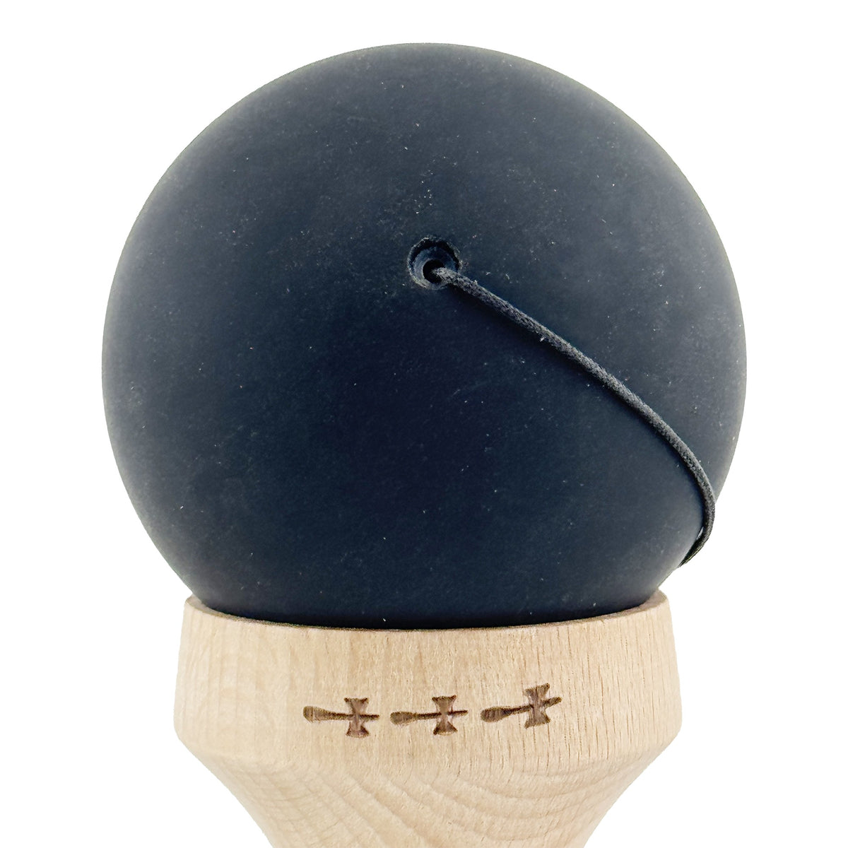 Kendama X Originala, Model V3 Negru / Alb in Degrade, Profesionala, Cupe Mari King Size, Rubber Grip, Gaura in Baza, Rulment, Ata 55cm